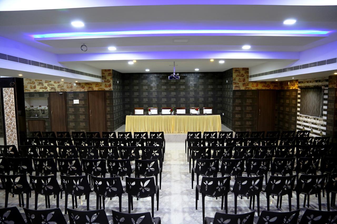 Venky'S Delight Rajahmundry Bagian luar foto